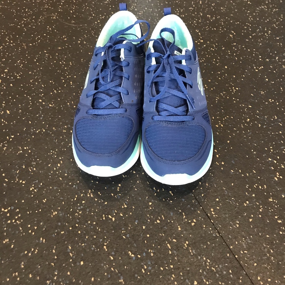 Skechers sneakers